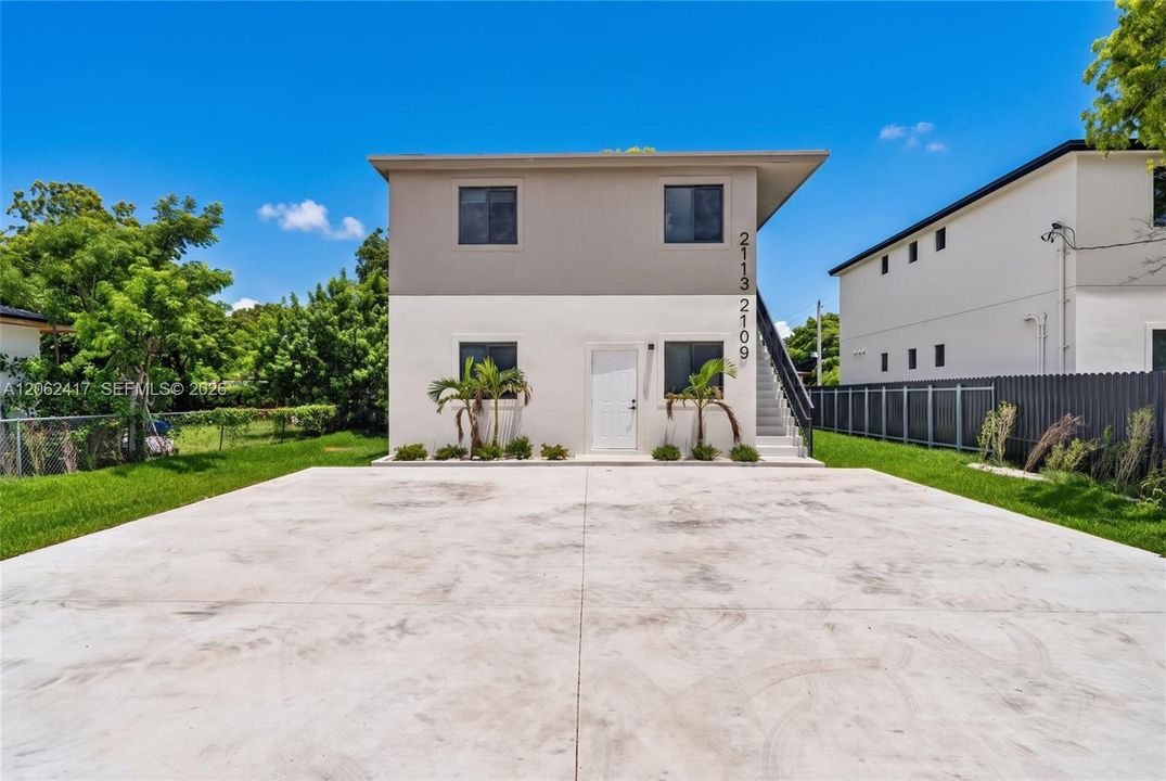 For Sale: $785,000 (0 beds, 0 baths, 2300 Square Feet)