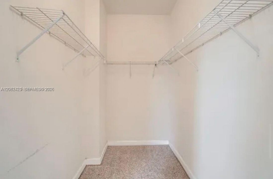 На продажу: $375,000 (2 спален, 2 ванн, 1458 Квадратных фут)