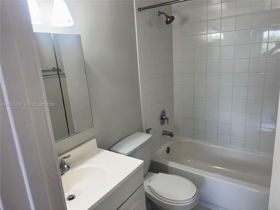En Renta: $2,300 (2 camas, 2 baños, 870 Pies cuadrados)