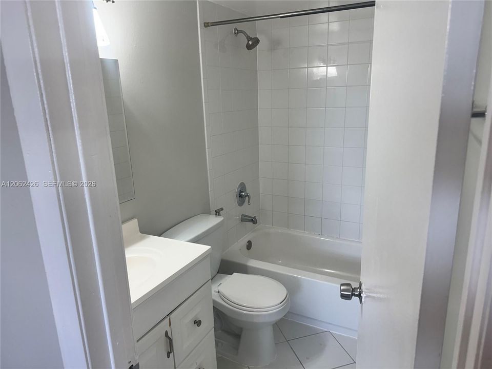 En Renta: $2,300 (2 camas, 2 baños, 870 Pies cuadrados)