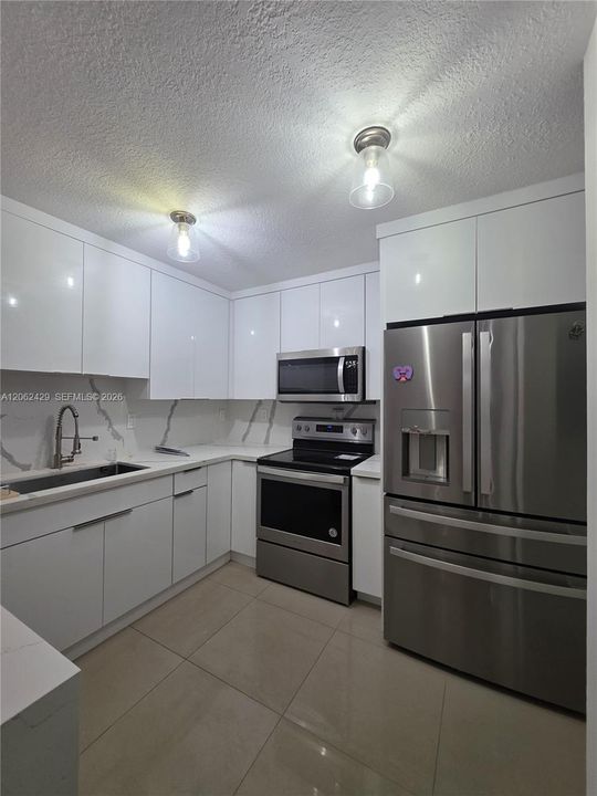 For Sale: $375,000 (2 beds, 2 baths, 1340 Square Feet)