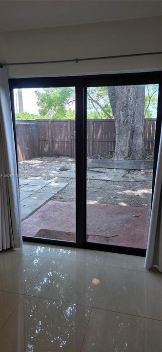 For Sale: $375,000 (2 beds, 2 baths, 1340 Square Feet)