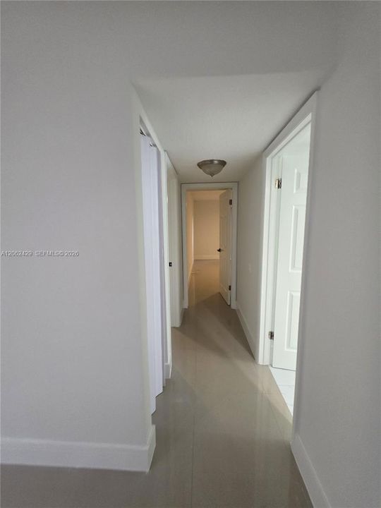For Sale: $375,000 (2 beds, 2 baths, 1340 Square Feet)