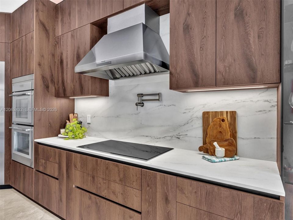 En Venta: $3,575,000 (6 camas, 5 baños, 5144 Pies cuadrados)