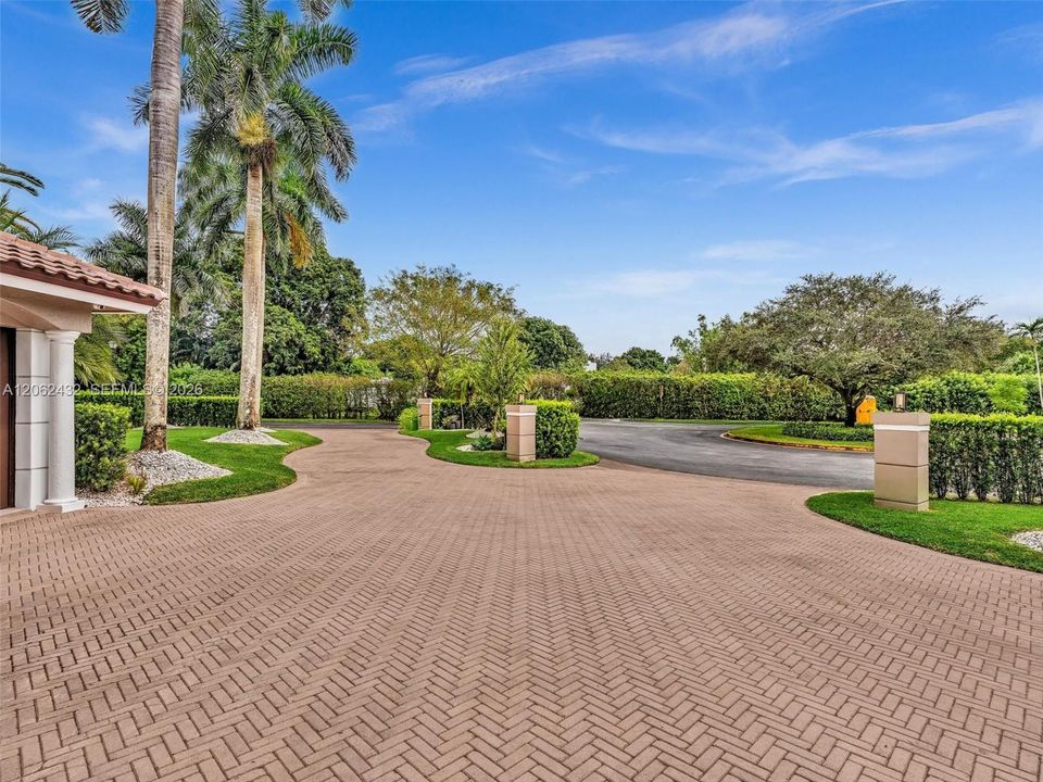 En Venta: $3,575,000 (6 camas, 5 baños, 5144 Pies cuadrados)