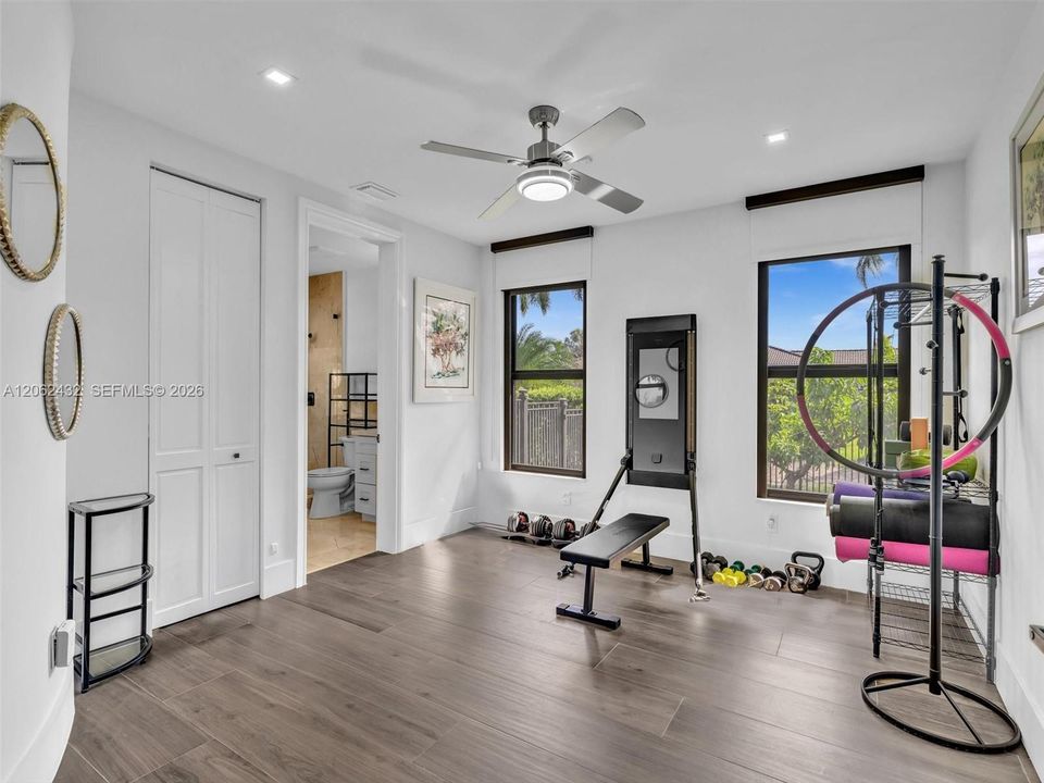 En Venta: $3,575,000 (6 camas, 5 baños, 5144 Pies cuadrados)