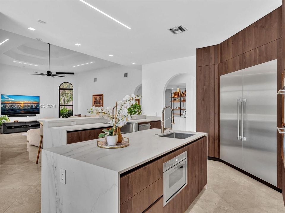 En Venta: $3,575,000 (6 camas, 5 baños, 5144 Pies cuadrados)