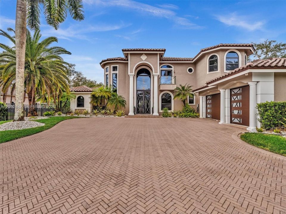 En Venta: $3,575,000 (6 camas, 5 baños, 5144 Pies cuadrados)