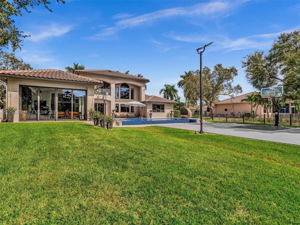En Venta: $3,575,000 (6 camas, 5 baños, 5144 Pies cuadrados)