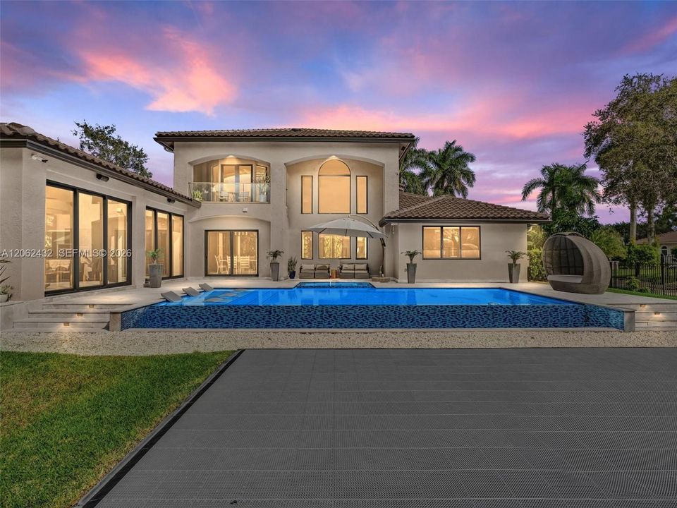En Venta: $3,575,000 (6 camas, 5 baños, 5144 Pies cuadrados)