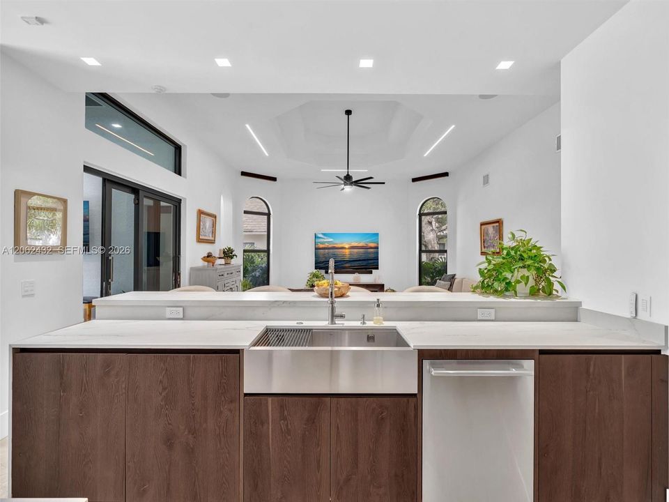En Venta: $3,575,000 (6 camas, 5 baños, 5144 Pies cuadrados)
