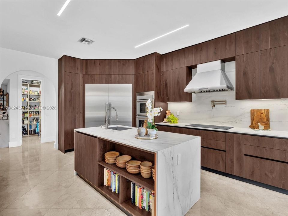 En Venta: $3,575,000 (6 camas, 5 baños, 5144 Pies cuadrados)