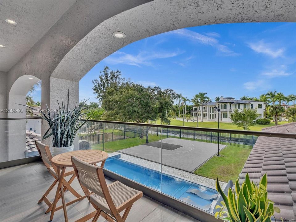 En Venta: $3,575,000 (6 camas, 5 baños, 5144 Pies cuadrados)
