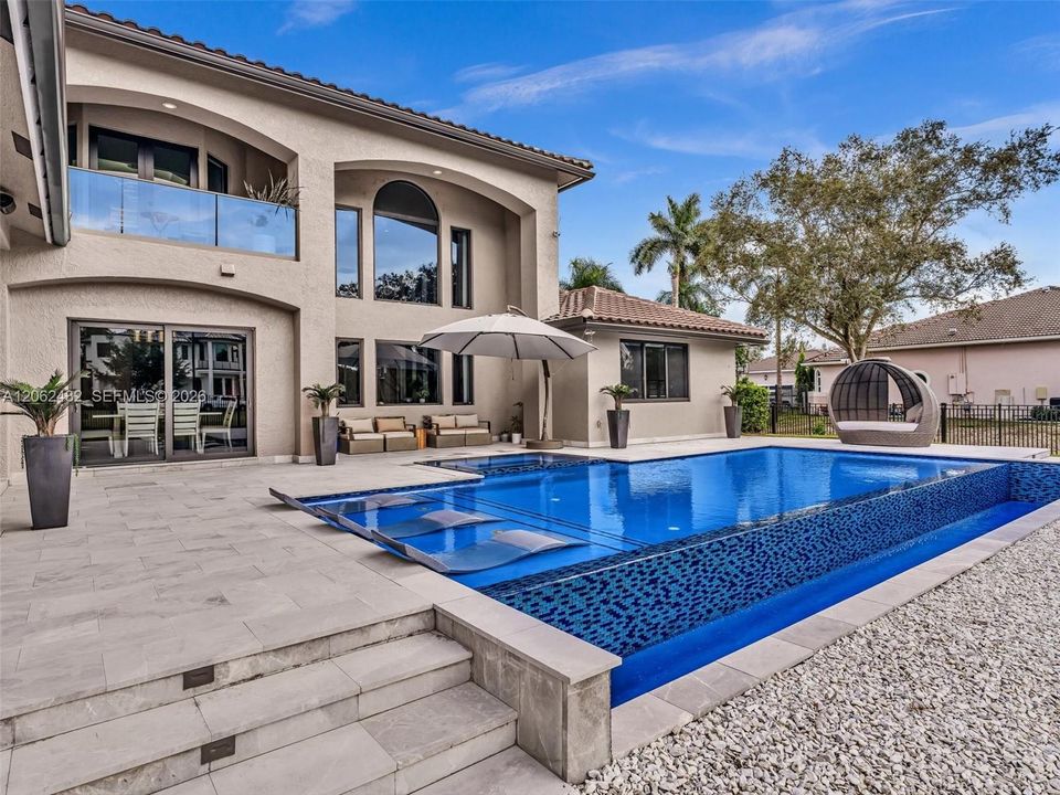 En Venta: $3,575,000 (6 camas, 5 baños, 5144 Pies cuadrados)