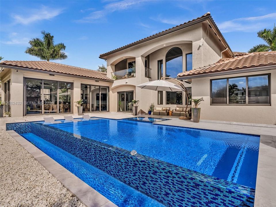 En Venta: $3,575,000 (6 camas, 5 baños, 5144 Pies cuadrados)