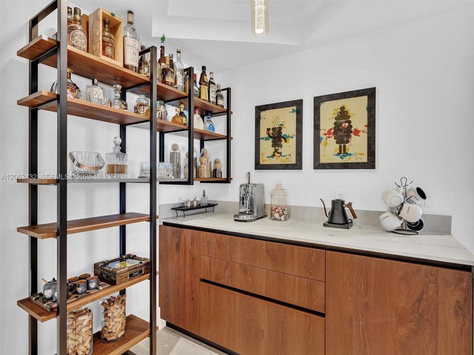 En Venta: $3,575,000 (6 camas, 5 baños, 5144 Pies cuadrados)