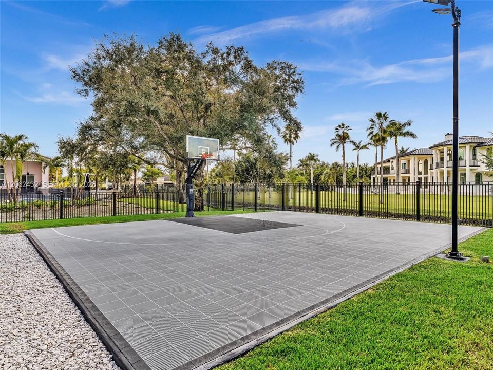 En Venta: $3,575,000 (6 camas, 5 baños, 5144 Pies cuadrados)