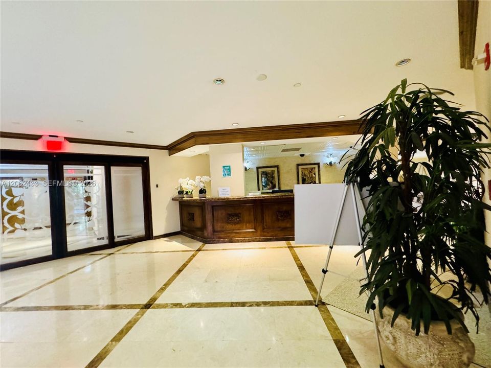 En Venta: $310,555 (2 camas, 2 baños, 1043 Pies cuadrados)