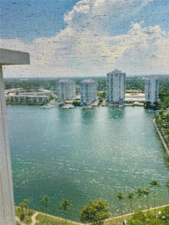 En Venta: $310,555 (2 camas, 2 baños, 1043 Pies cuadrados)