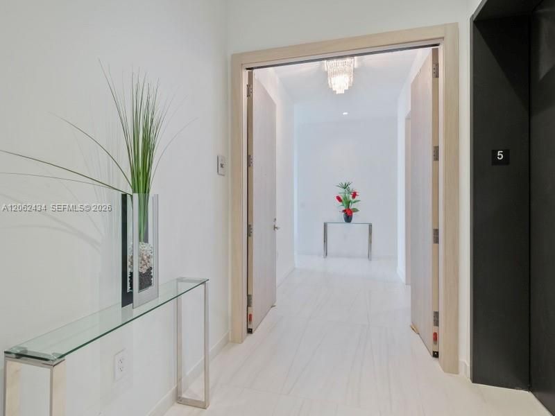 En Renta: $24,900 (2 camas, 2 baños, 1967 Pies cuadrados)
