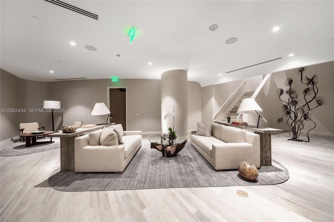 For Rent: $24,900 (2 beds, 2 baths, 1967 Square Feet)