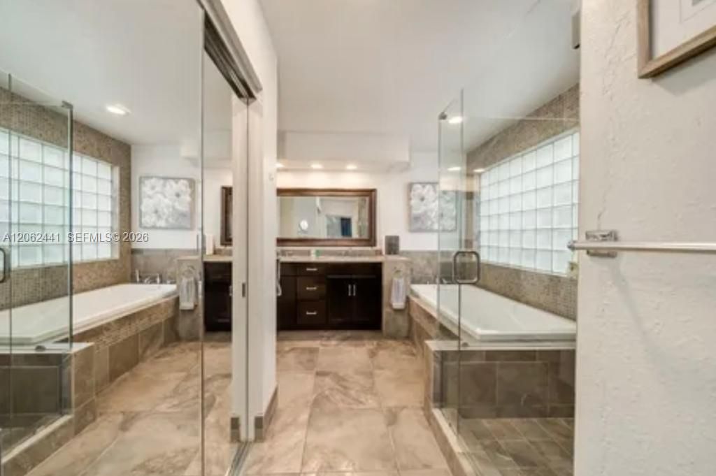 В аренду: $4,600 (3 спален, 2 ванн, 2187 Квадратных фут)