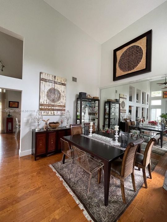 В аренду: $4,600 (3 спален, 2 ванн, 2187 Квадратных фут)