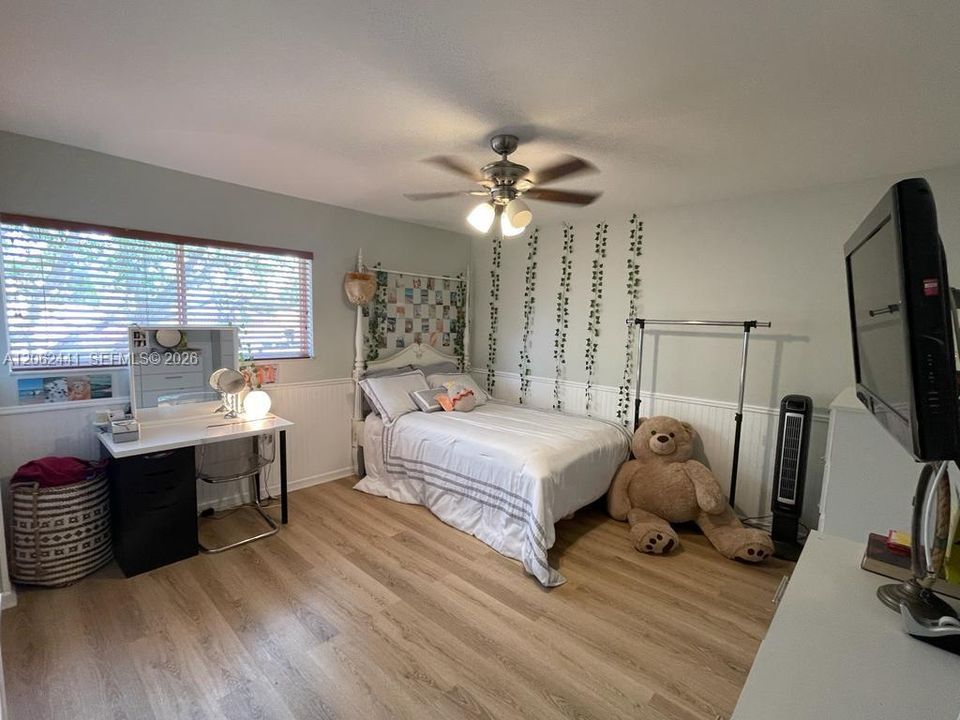 В аренду: $4,600 (3 спален, 2 ванн, 2187 Квадратных фут)