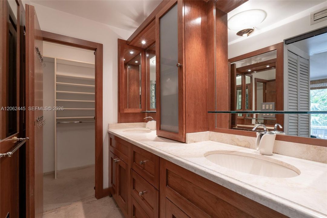 For Rent: $4,950 (3 beds, 2 baths, 1587 Square Feet)