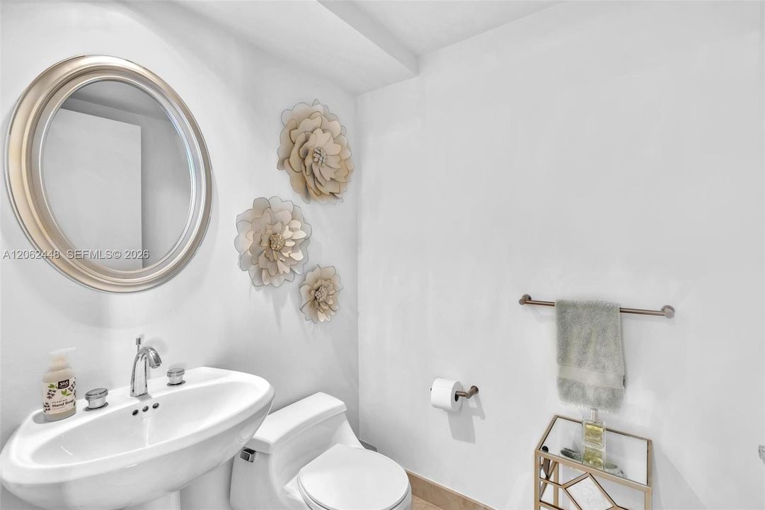 For Rent: $6,300 (2 beds, 2 baths, 1694 Square Feet)