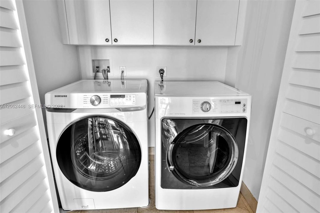 For Rent: $6,300 (2 beds, 2 baths, 1694 Square Feet)