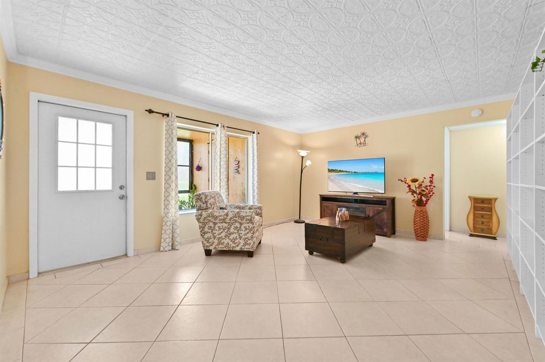 06 Living Room 03