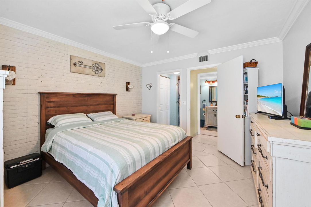 20 Bedroom 03