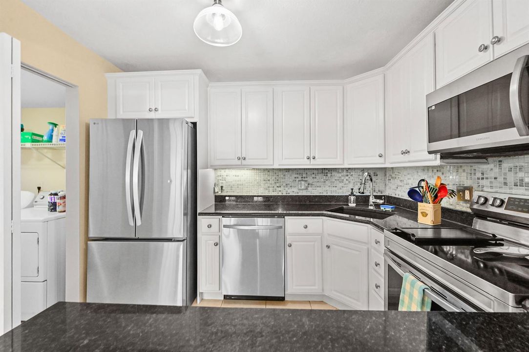 13 Kitchen 03