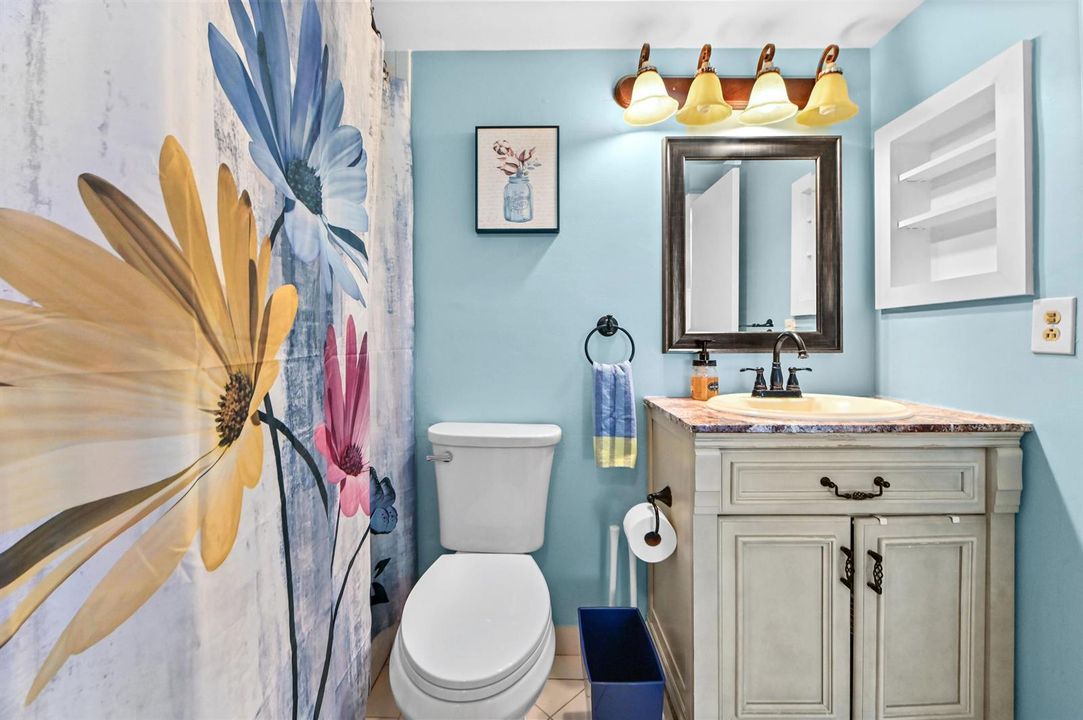 23 Bathroom 02