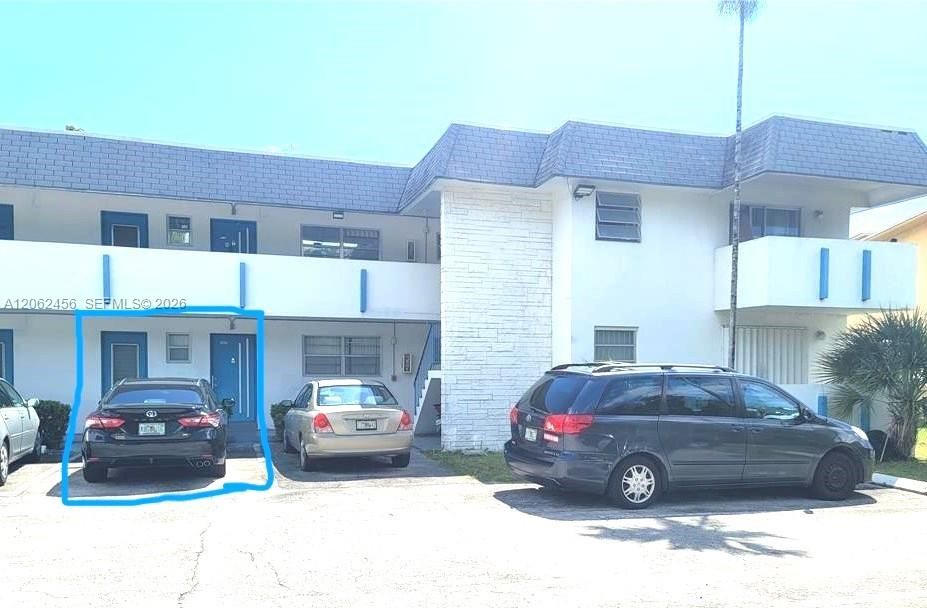 For Sale: $149,997 (2 beds, 2 baths, 1025 Square Feet)