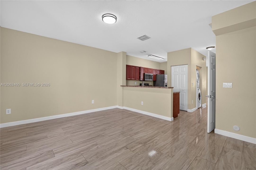 For Sale: $260,000 (3 beds, 2 baths, 1325 Square Feet)