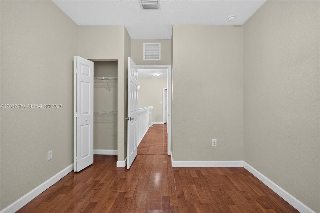 For Sale: $260,000 (3 beds, 2 baths, 1325 Square Feet)