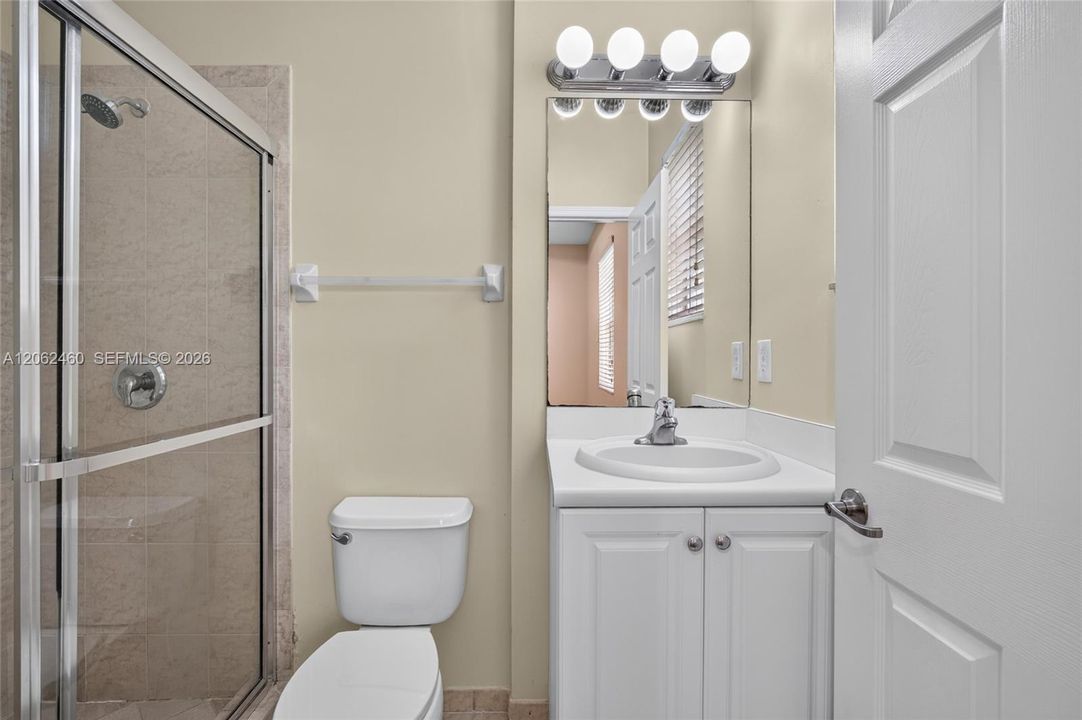 For Sale: $260,000 (3 beds, 2 baths, 1325 Square Feet)