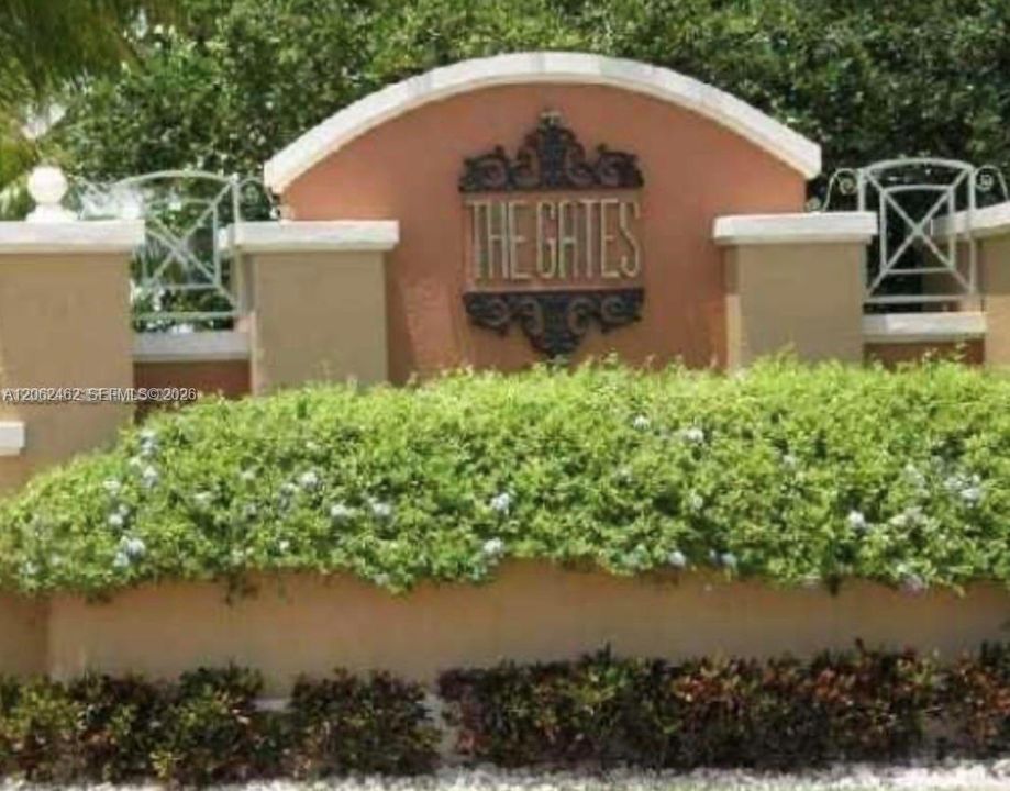 For Rent: $2,700 (2 beds, 2 baths, 1050 Square Feet)