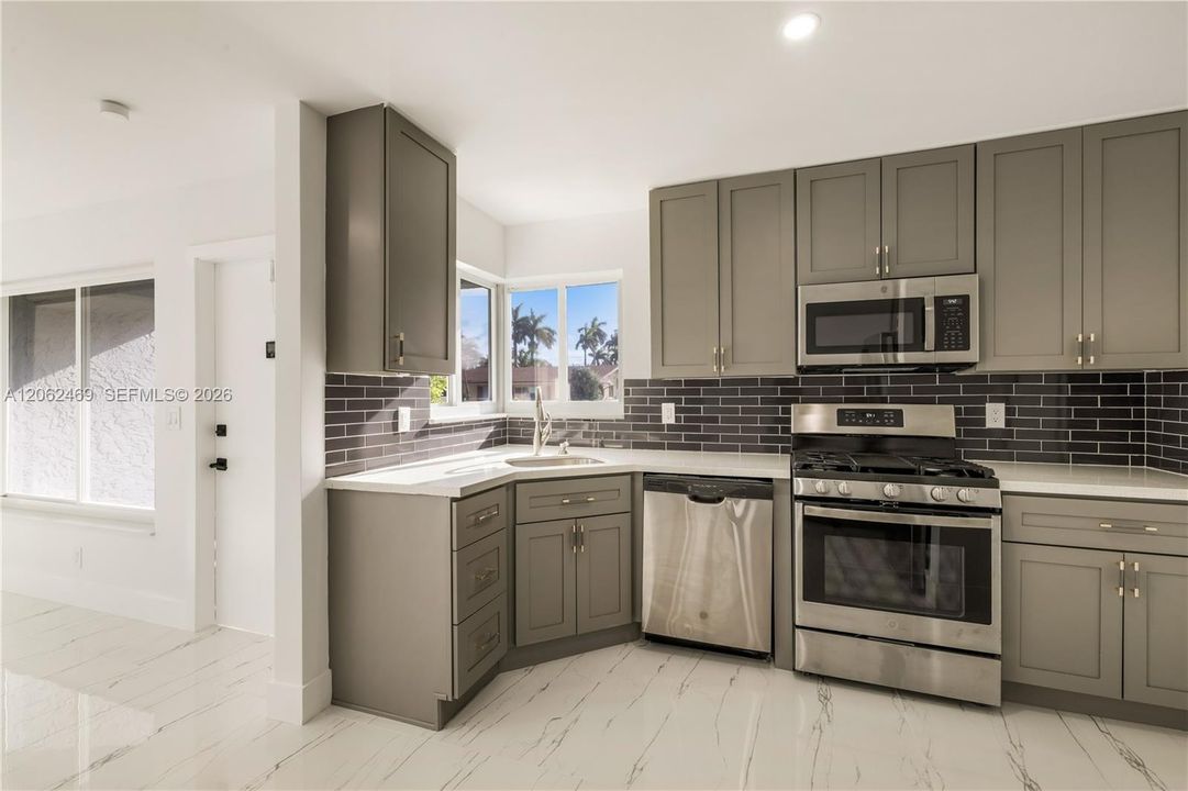 En Venta: $585,000 (3 camas, 2 baños, 1112 Pies cuadrados)