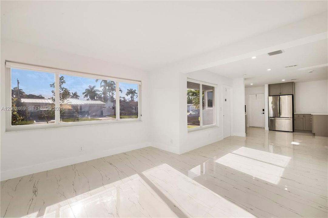 En Venta: $585,000 (3 camas, 2 baños, 1112 Pies cuadrados)