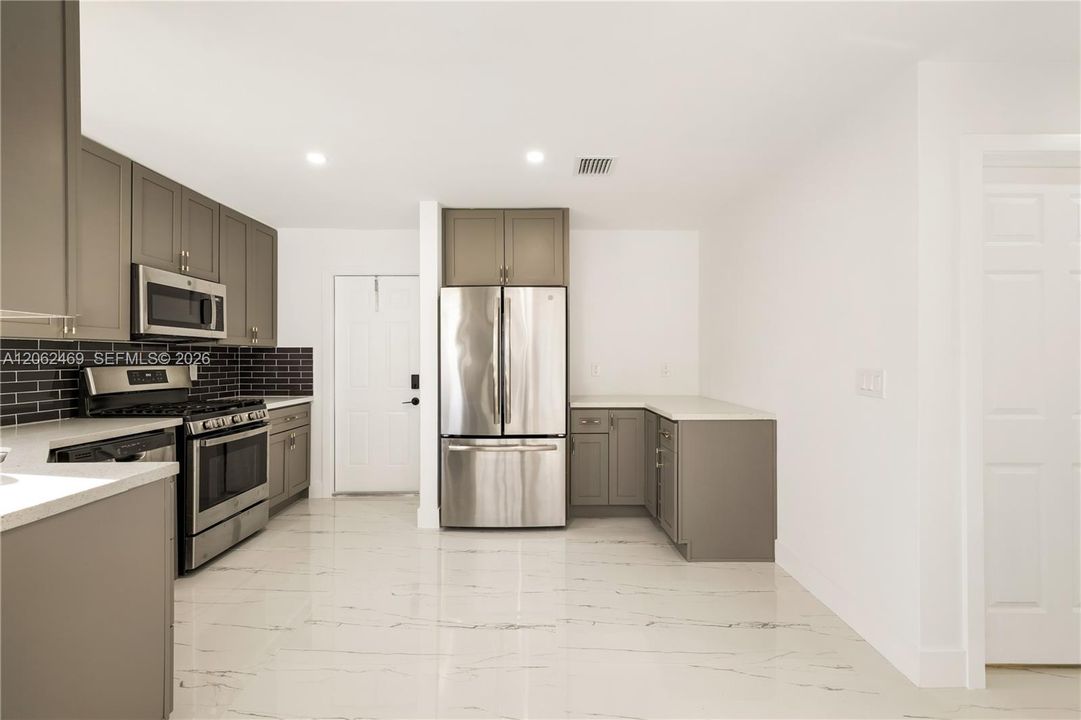 En Venta: $585,000 (3 camas, 2 baños, 1112 Pies cuadrados)