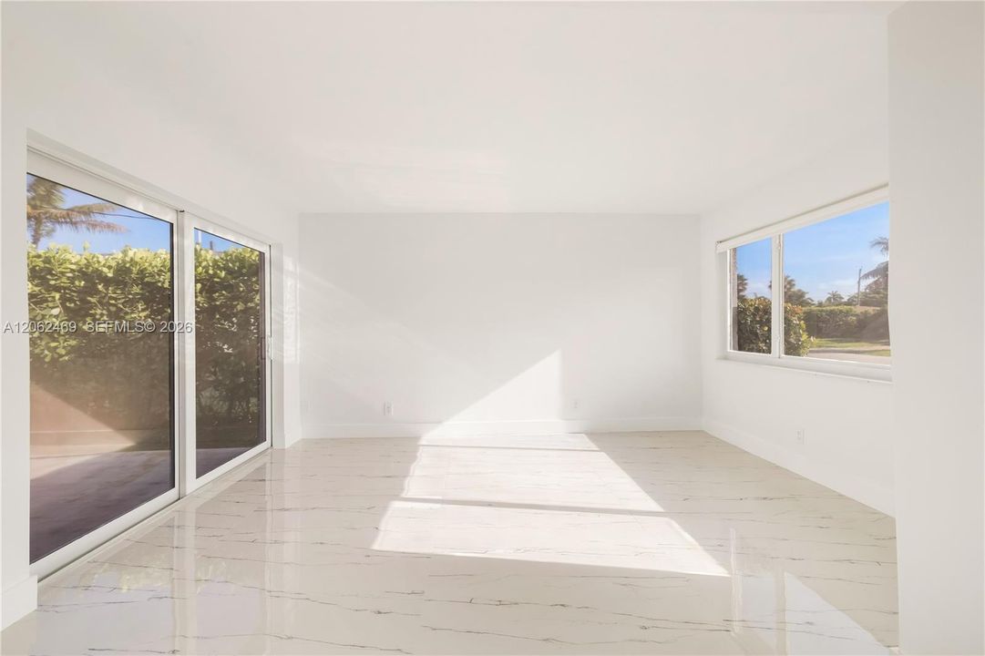 En Venta: $585,000 (3 camas, 2 baños, 1112 Pies cuadrados)
