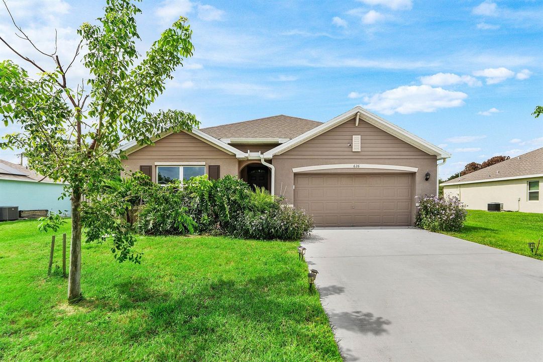 001-626SouthwestEsterAvenue-PortStLucie-