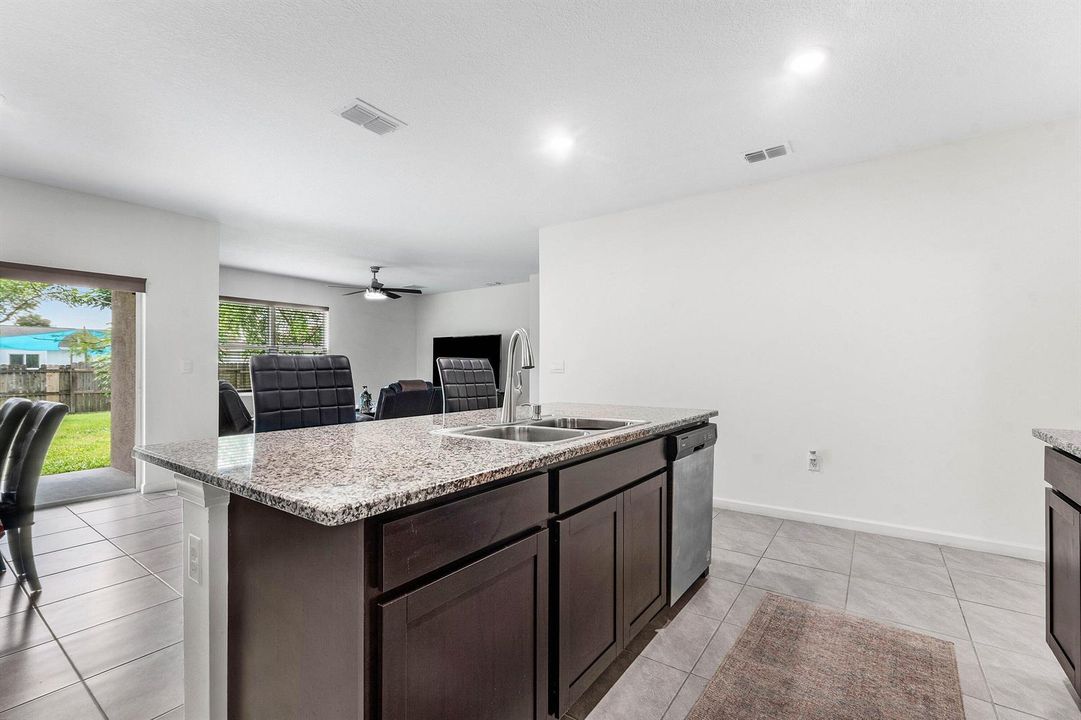 010-626SouthwestEsterAvenue-PortStLucie-