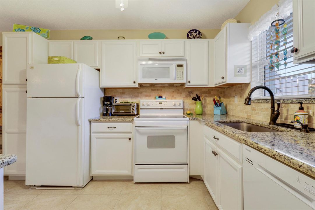 Kitchen 4