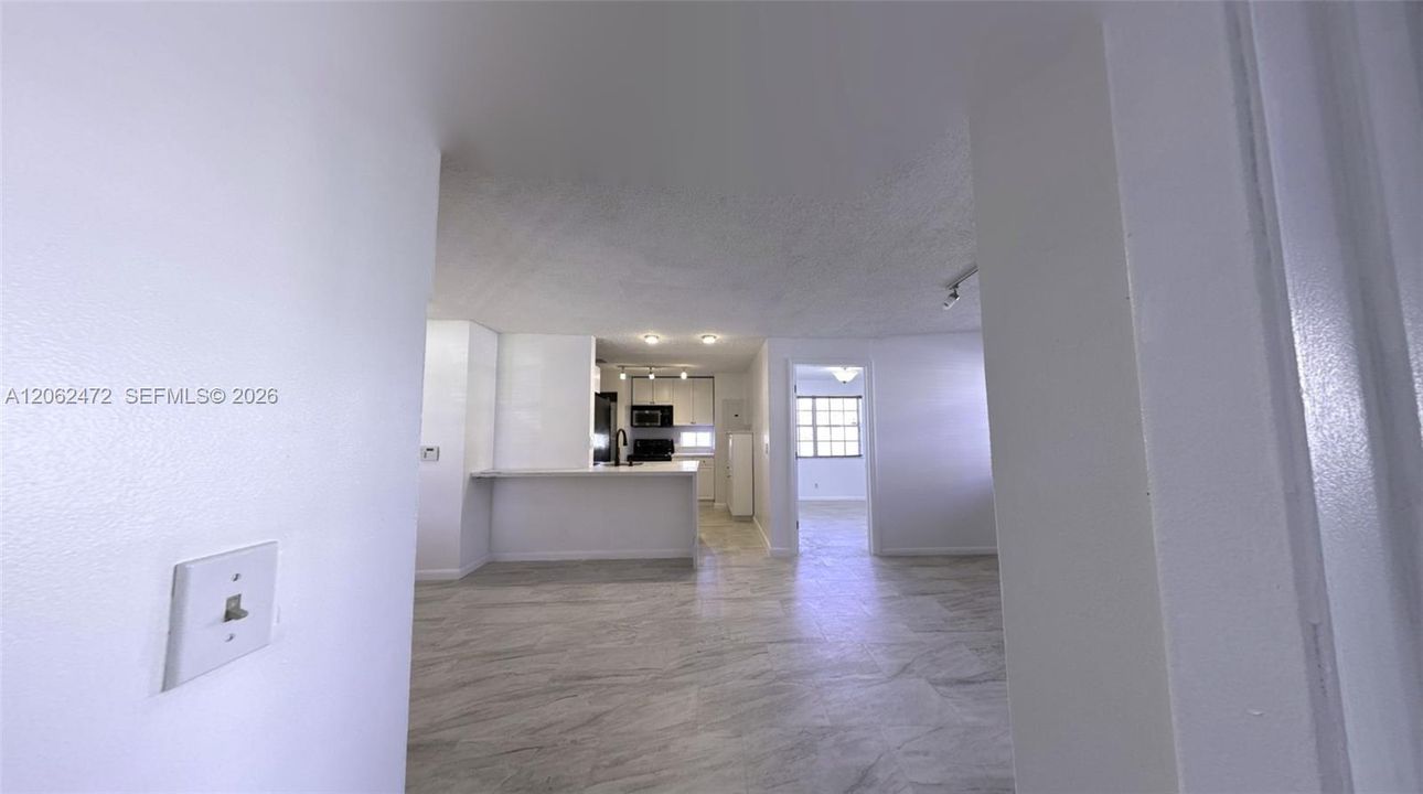 En Venta: $225,000 (2 camas, 2 baños, 805 Pies cuadrados)