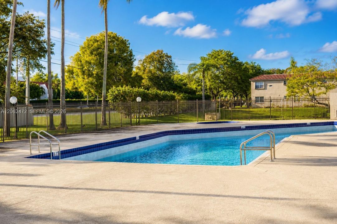 En Venta: $225,000 (2 camas, 2 baños, 805 Pies cuadrados)