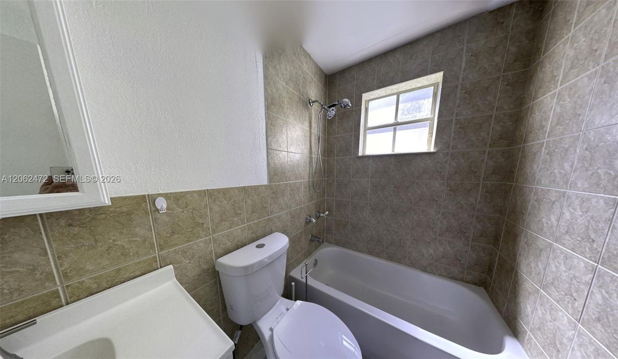 En Venta: $225,000 (2 camas, 2 baños, 805 Pies cuadrados)